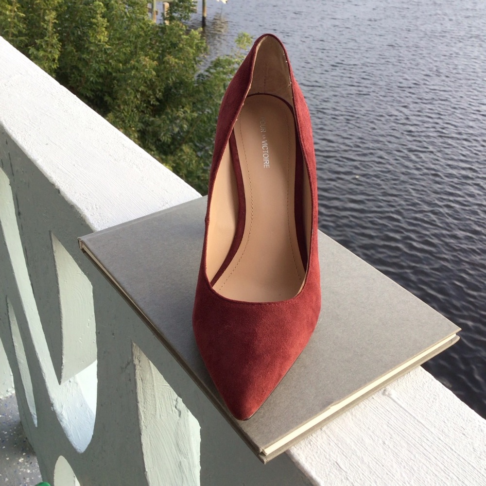 Pour La Victoire Suede Leather Celina Pumps Heels in Deep Cherry Size 7 1/2 - Picture 6 of 16